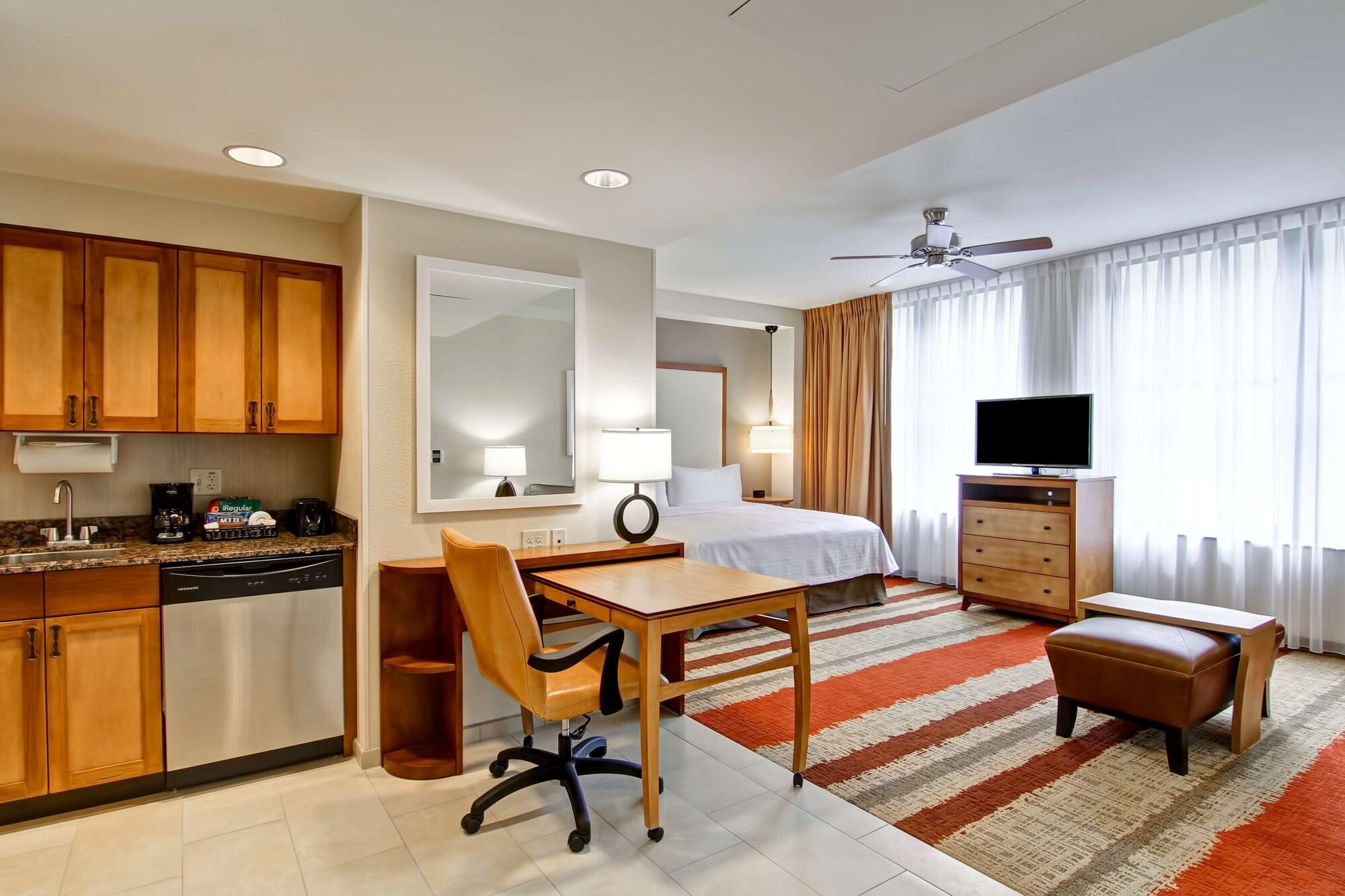 Hotel Homewood By Hilton Cincinnati-downtown
