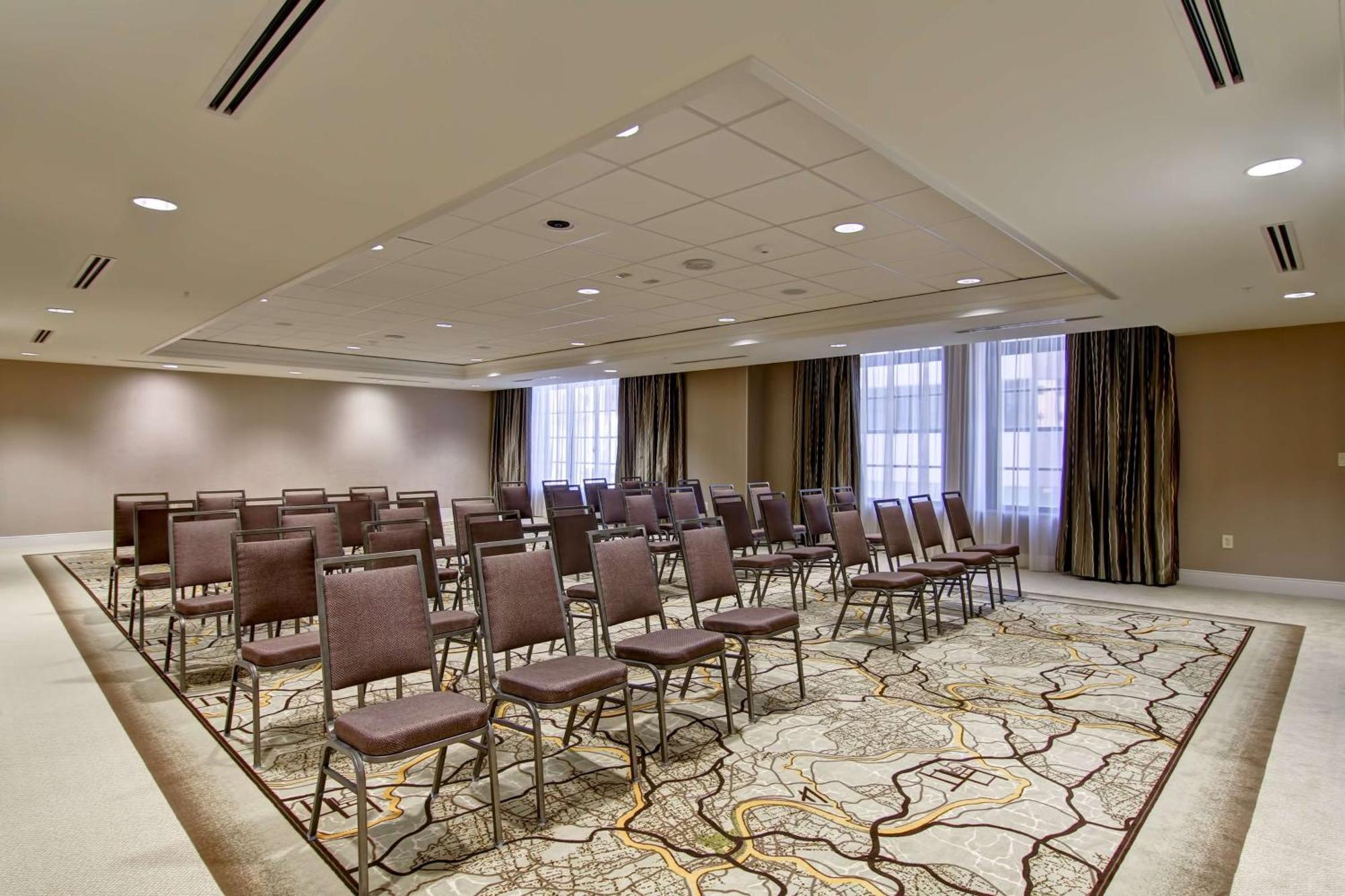 Homewood By Hilton Cincinnati-downtown Hotel